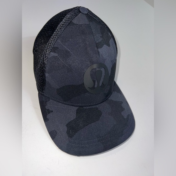 lululemon athletica Black Camo Men's Cap L/XL - Picture 2 of 9